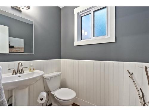 240 Woodridge Place Sw, Calgary, AB - Indoor Photo Showing Bathroom