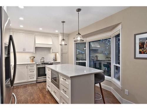 240 Woodridge Place Sw, Calgary, AB - Indoor Photo Showing Kitchen With Stainless Steel Kitchen With Upgraded Kitchen