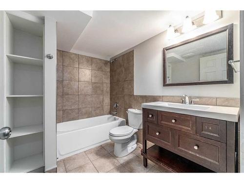 3803 1 Street Nw, Calgary, AB - Indoor Photo Showing Bathroom