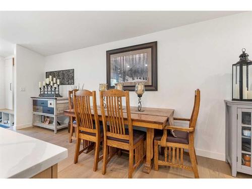 1417 22 Avenue Nw, Calgary, AB - Indoor Photo Showing Dining Room