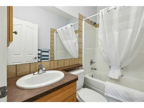 147 Royal Oak Mews Nw, Calgary, AB - Indoor Photo Showing Bathroom