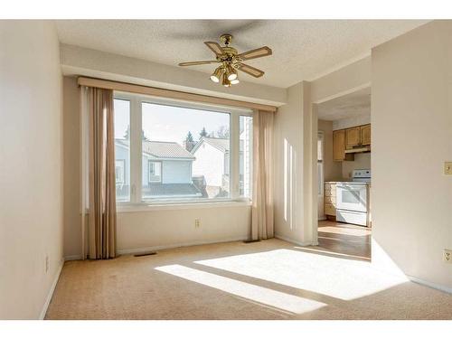 83 Coachway Gardens Sw, Calgary, AB - Indoor