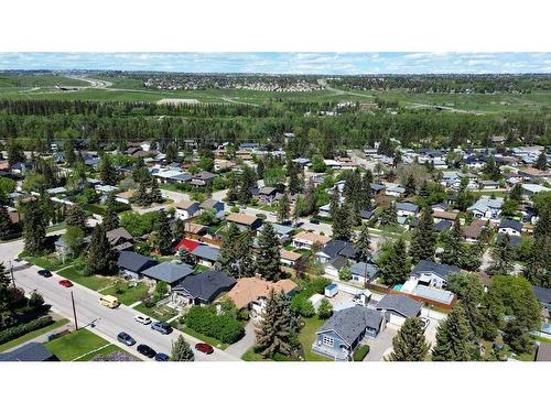 8824 33 Avenue Nw, Calgary, AB - Outdoor With View