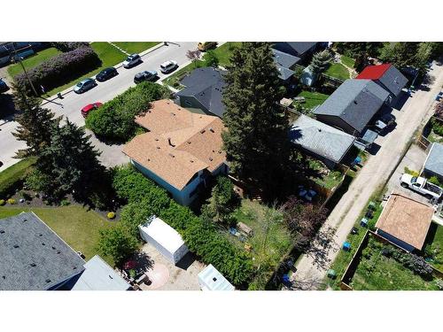 8824 33 Avenue Nw, Calgary, AB - Outdoor With View