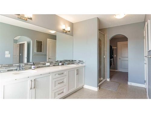 2237 Bayside Road Sw, Airdrie, AB - Indoor Photo Showing Bathroom