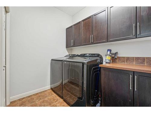 113 Cranridge Terrace Se, Calgary, AB - Indoor Photo Showing Laundry Room