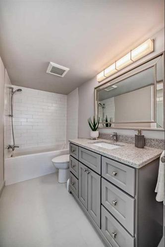 108-2211 29 Street Sw, Calgary, AB - Indoor Photo Showing Bathroom