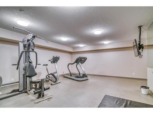 224-500 Rocky Vista Gardens Nw, Calgary, AB - Indoor Photo Showing Gym Room