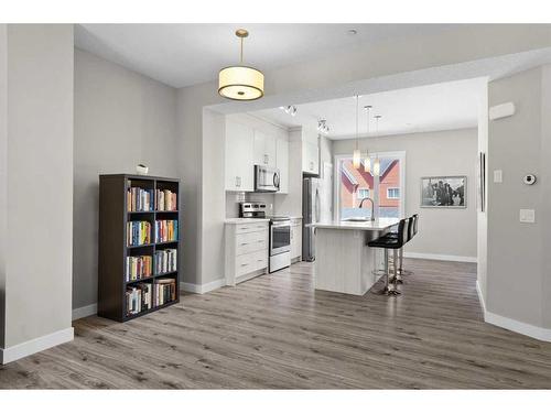 142 Livingston Common Ne, Calgary, AB - Indoor Photo Showing Kitchen