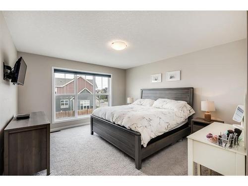 176 Masters Crescent Se, Calgary, AB - Indoor Photo Showing Bedroom
