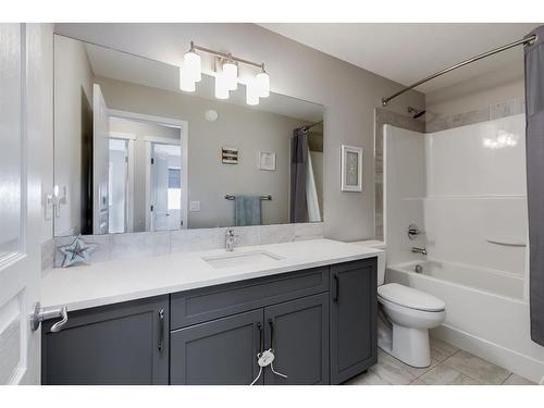 176 Masters Crescent Se, Calgary, AB - Indoor Photo Showing Bathroom