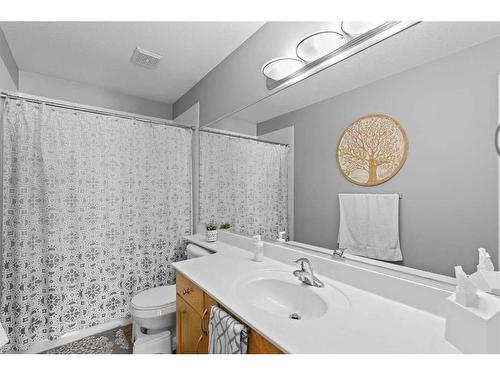 24 Cranleigh Drive Se, Calgary, AB - Indoor Photo Showing Bathroom