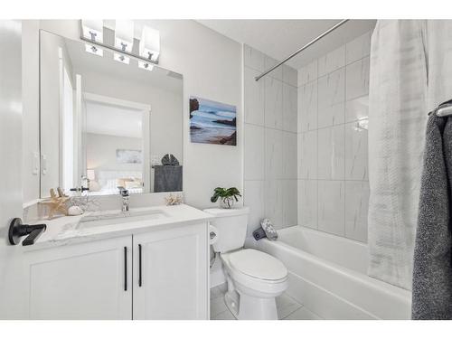 132 Walcrest View Se, Calgary, AB - Indoor Photo Showing Bathroom