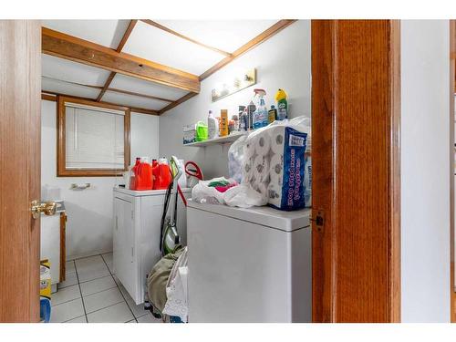 1727 12 Avenue Sw, Calgary, AB - Indoor Photo Showing Laundry Room