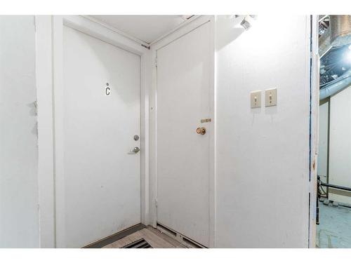 1727 12 Avenue Sw, Calgary, AB - Indoor Photo Showing Other Room