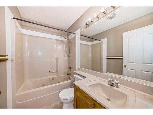86 Hidden Hills Terrace Nw, Calgary, AB - Indoor Photo Showing Bathroom