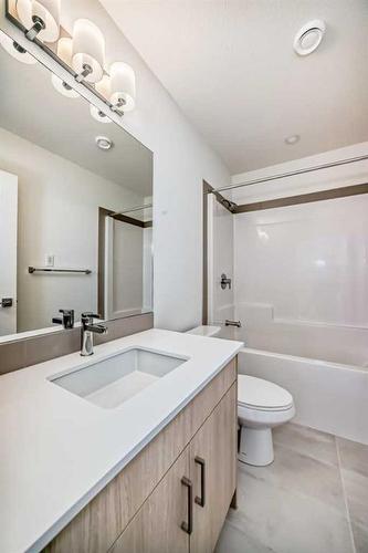 6404-200 Seton Circle Se, Calgary, AB - Indoor Photo Showing Bathroom