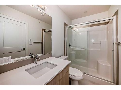 6404-200 Seton Circle Se, Calgary, AB - Indoor Photo Showing Bathroom