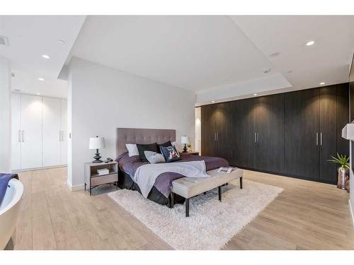 708-1020 9 Avenue Se, Calgary, AB - Indoor Photo Showing Bedroom