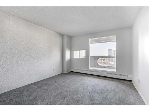 2309-221 6 Avenue Se, Calgary, AB - Indoor Photo Showing Other Room