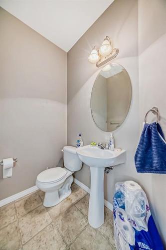 104 Ranch Ridge Meadow, Strathmore, AB - Indoor Photo Showing Bathroom