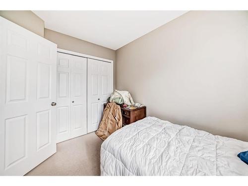 104 Ranch Ridge Meadow, Strathmore, AB - Indoor Photo Showing Bedroom