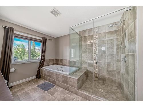 41 Sherwood Heights Nw, Calgary, AB - Indoor Photo Showing Bathroom