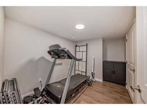 41 Sherwood Heights Nw, Calgary, AB - Indoor Photo Showing Gym Room