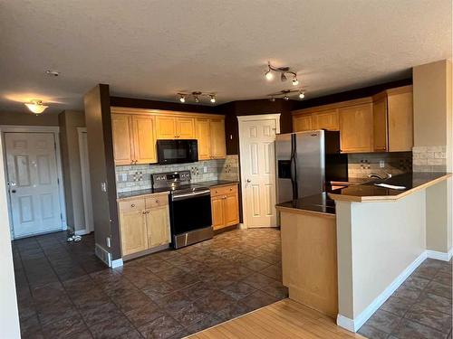 49 Citadel Estates Terrace Nw, Calgary, AB - Indoor Photo Showing Kitchen