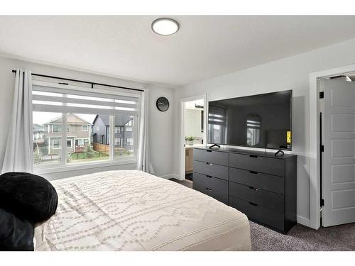 16 Legacy Glen Green Se, Calgary, AB - Indoor Photo Showing Bedroom