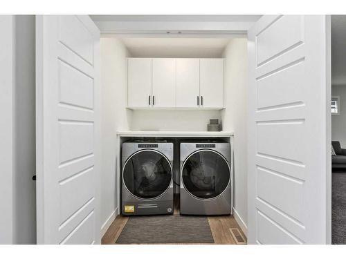16 Legacy Glen Green Se, Calgary, AB - Indoor Photo Showing Laundry Room