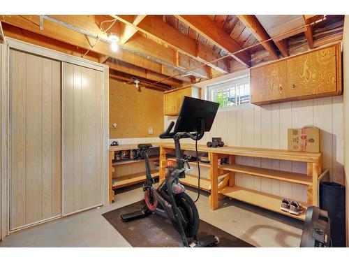 2919 14 Avenue Nw, Calgary, AB - Indoor Photo Showing Other Room
