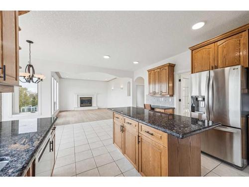 4020 Edgevalley Landing Nw, Calgary, AB - Indoor Photo Showing Kitchen With Upgraded Kitchen