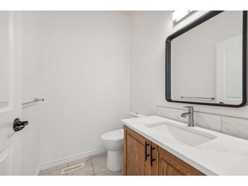 4020 Edgevalley Landing Nw, Calgary, AB - Indoor Photo Showing Bathroom