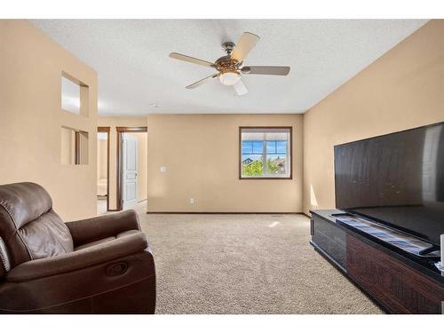735 New Brighton Drive Se, Calgary, AB - Indoor Photo Showing Other Room