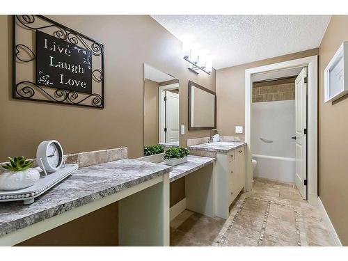 18 Ranchers Place, Okotoks, AB - Indoor Photo Showing Bathroom