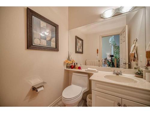 4762 Hamptons Way Nw, Calgary, AB - Indoor Photo Showing Bathroom