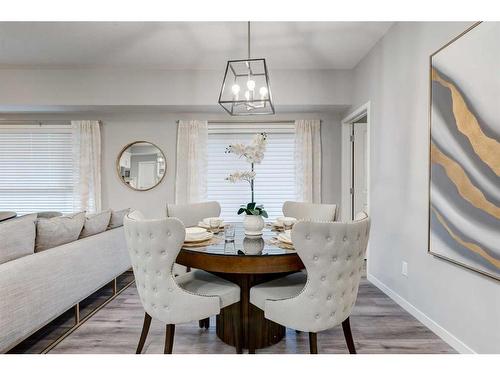 2113-550 Belmont Street Sw, Calgary, AB - Indoor Photo Showing Dining Room