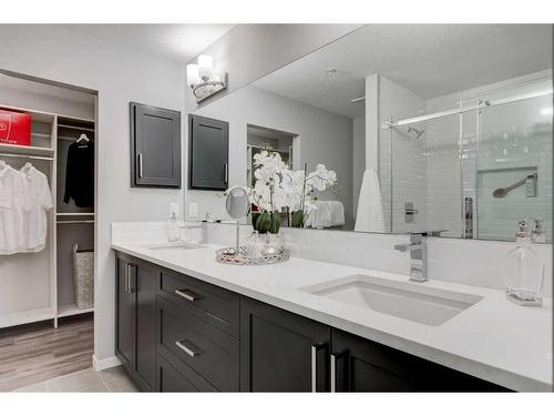 2113-550 Belmont Street Sw, Calgary, AB - Indoor Photo Showing Bathroom