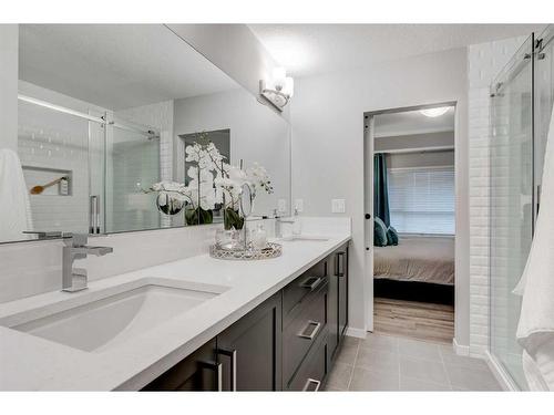 2113-550 Belmont Street Sw, Calgary, AB - Indoor Photo Showing Bathroom