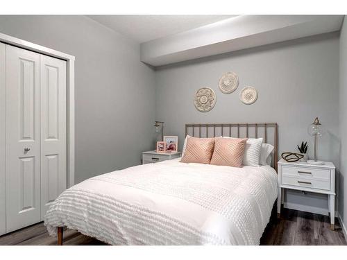 2113-550 Belmont Street Sw, Calgary, AB - Indoor Photo Showing Bedroom