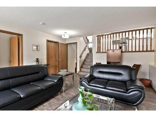501 Hawkstone Drive Nw, Calgary, AB - Indoor Photo Showing Living Room