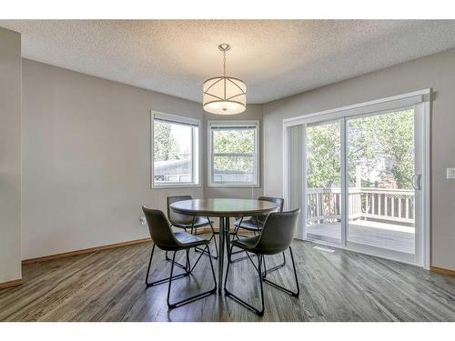 10782 Valley Springs Road Nw, Calgary, AB - Indoor Photo Showing Dining Room