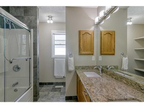 10782 Valley Springs Road Nw, Calgary, AB - Indoor Photo Showing Bathroom