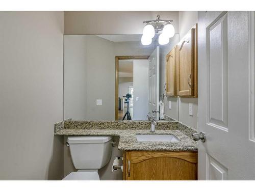 10782 Valley Springs Road Nw, Calgary, AB - Indoor Photo Showing Bathroom