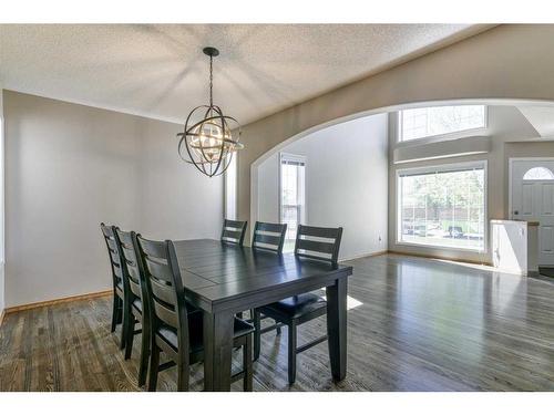 10782 Valley Springs Road Nw, Calgary, AB - Indoor Photo Showing Dining Room
