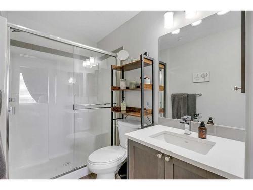 101-30 Shawnee Common Sw, Calgary, AB - Indoor Photo Showing Bathroom