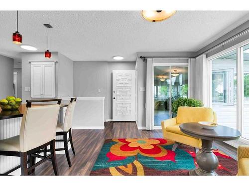 25 Violet Court Se, Medicine Hat, AB - Indoor Photo Showing Dining Room