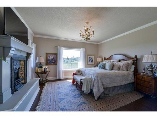 251138 Range Road 61, Rural Bighorn No. 8, M.D. Of, AB - Indoor Photo Showing Bedroom