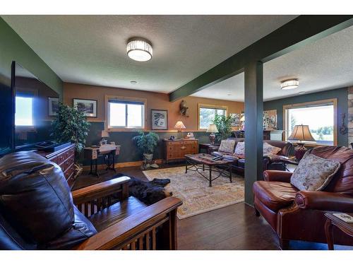251138 Range Road 61, Rural Bighorn No. 8, M.D. Of, AB - Indoor Photo Showing Living Room